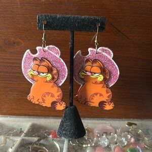 Cowboy Garfield earrings